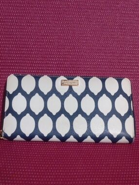 Kate Spade Navy and White Patterned Zip Wallet